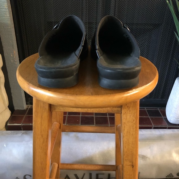 Clarks Collection Comfort Black Slip Ons - Picture 3 of 5